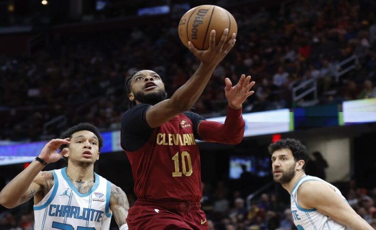 NBA: Cavaliers roll past Hornets 115-92