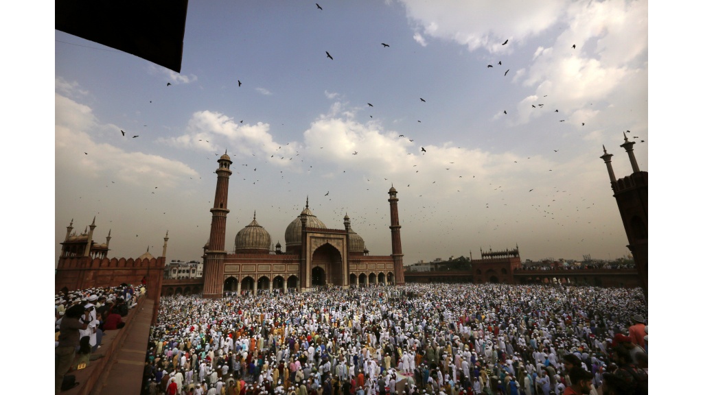 What is Eid al-Fitr and how do Muslims celebrate the Islamic holiday?