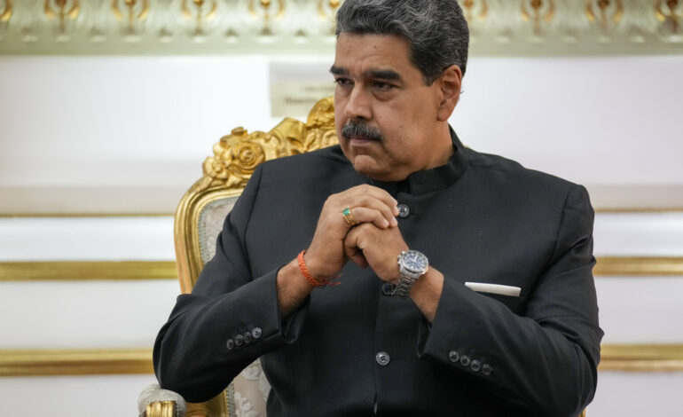 US reimposes oil sanctions on Venezuela