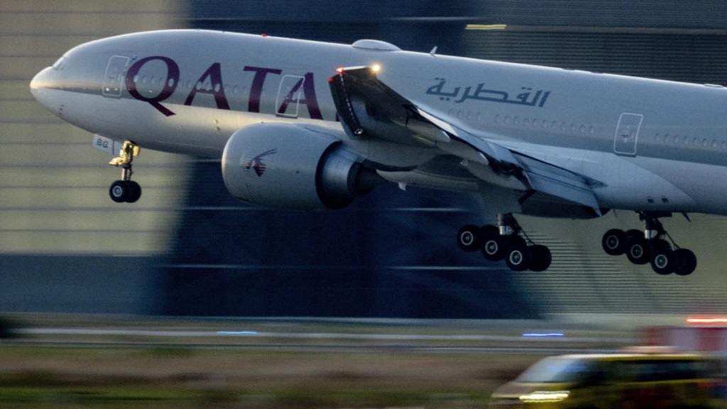 12 injured after Qatar Airways jet hits turbulence on flight to Dublin