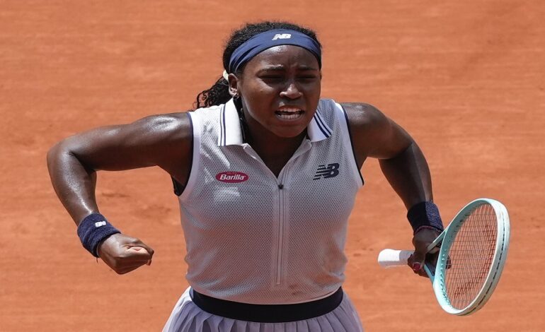 Coco Gauff and Iga Swiatek will meet in the French Open semifinals