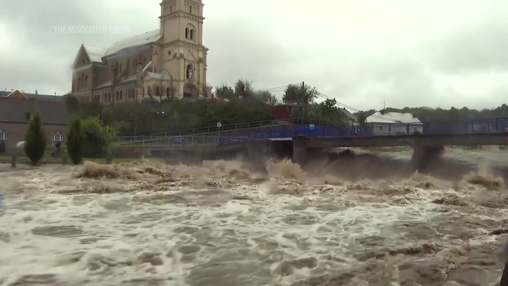 Rising floodwaters trigger evacuations in Czech Republic and Poland