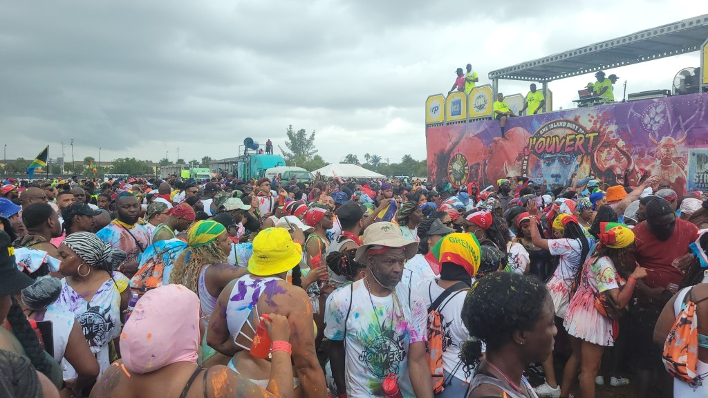 Revellers satisfied with Miami Carnival J’ouvert