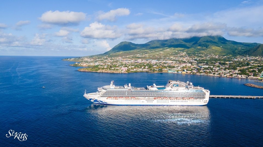 Sapphire Princess cruise ship docks at Port Zante for the first time