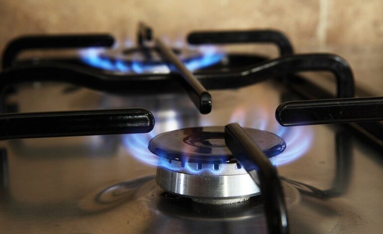 Grenada: Price reduced for 100 Lb cylinder of cooking gas