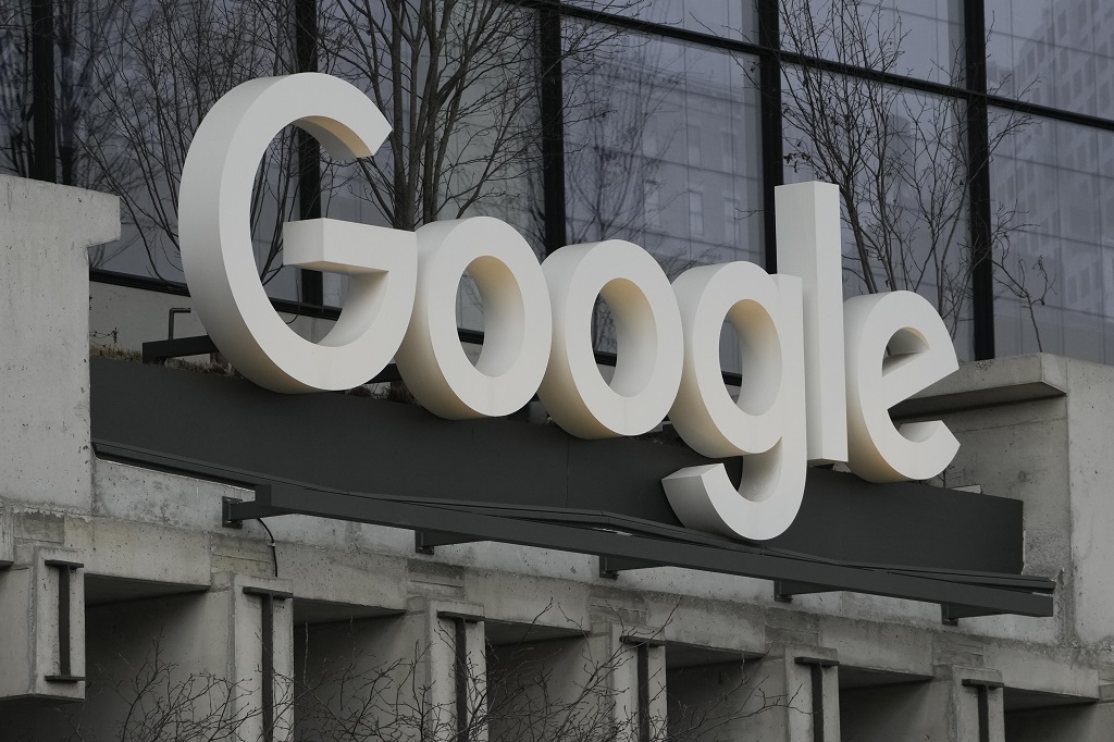 US regulators seek to break up Google